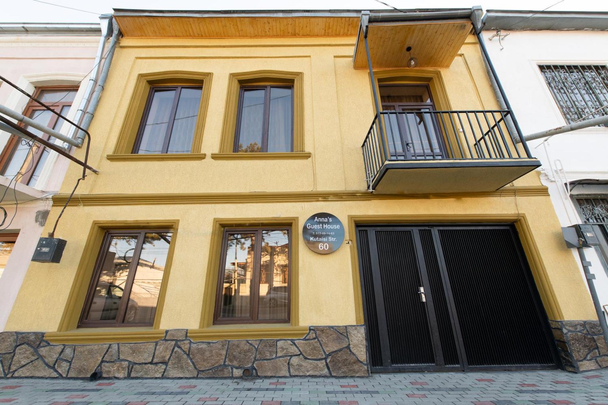 Anna'S Guest House Γκόρι Εξωτερικό φωτογραφία